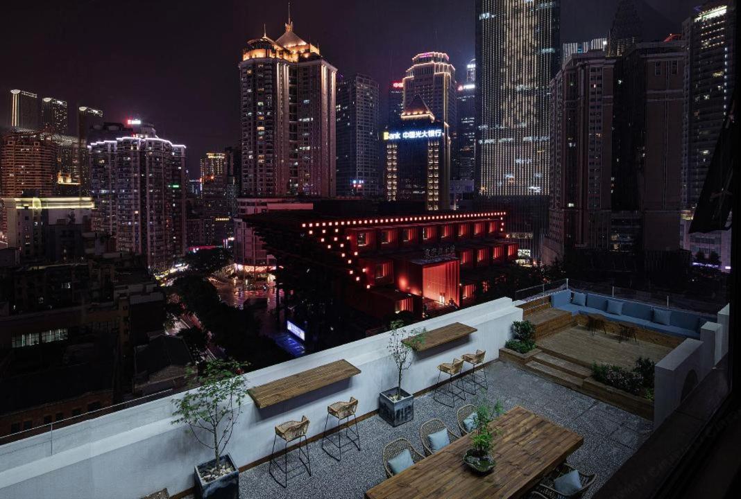Walling Hotel - Chongqing Jiefangbei Hongyadong Dış mekan fotoğraf