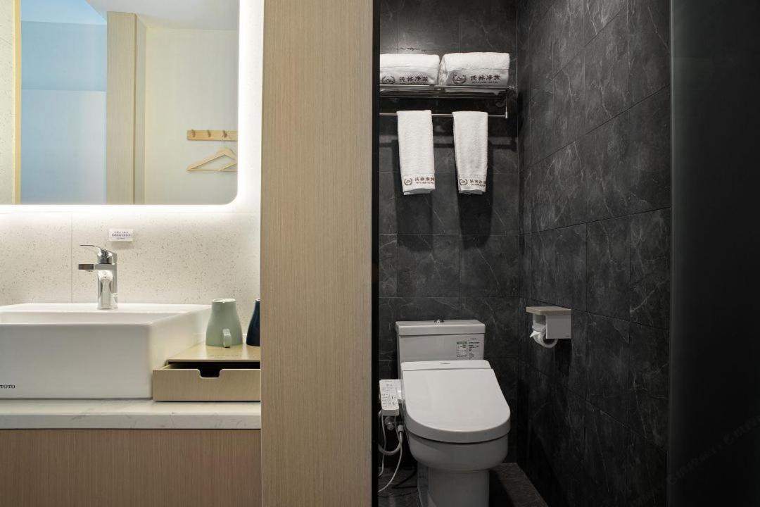 Walling Hotel - Chongqing Jiefangbei Hongyadong Dış mekan fotoğraf